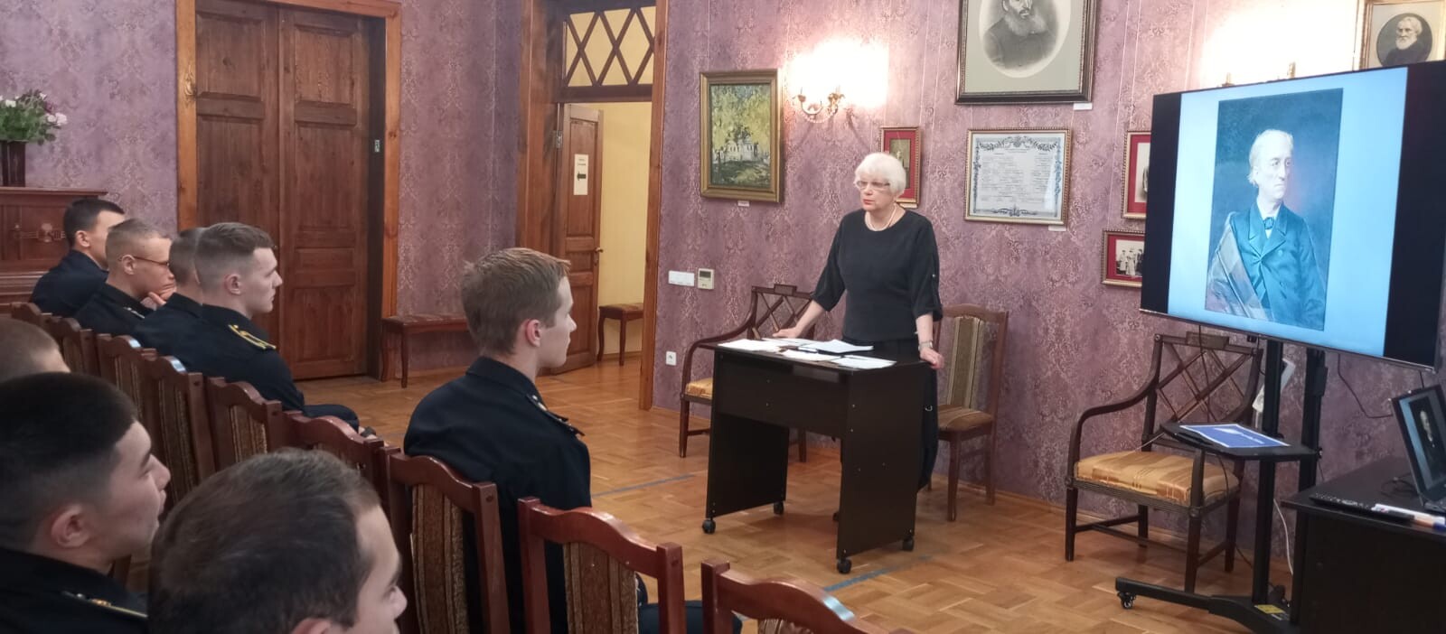 Будущие офицеры ФСО в музее