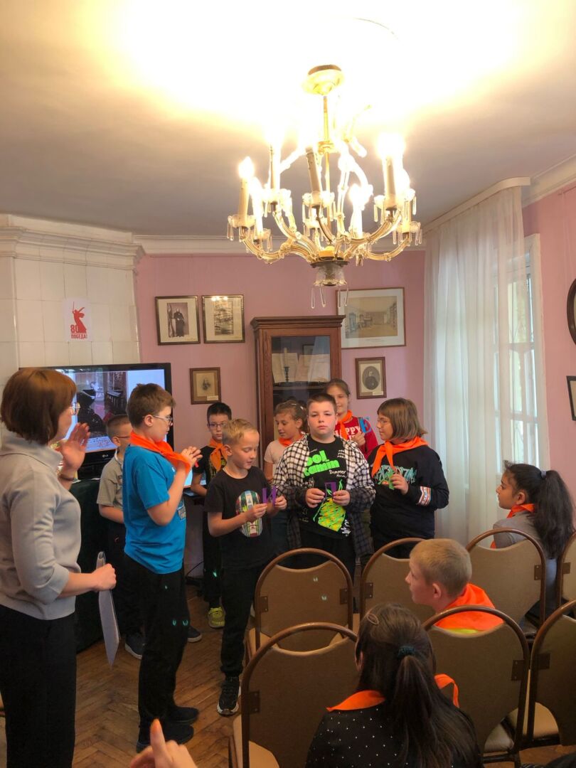 «По дорогам сказок»