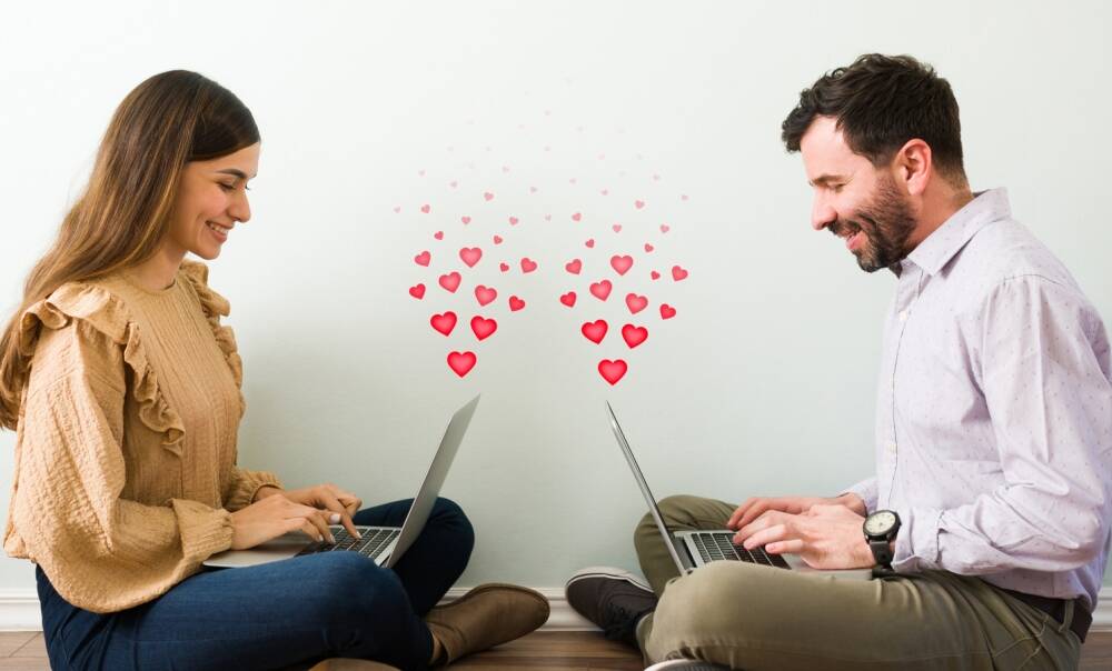 Young,Woman,And,Adult,Man,In,Love,Met,Through,An