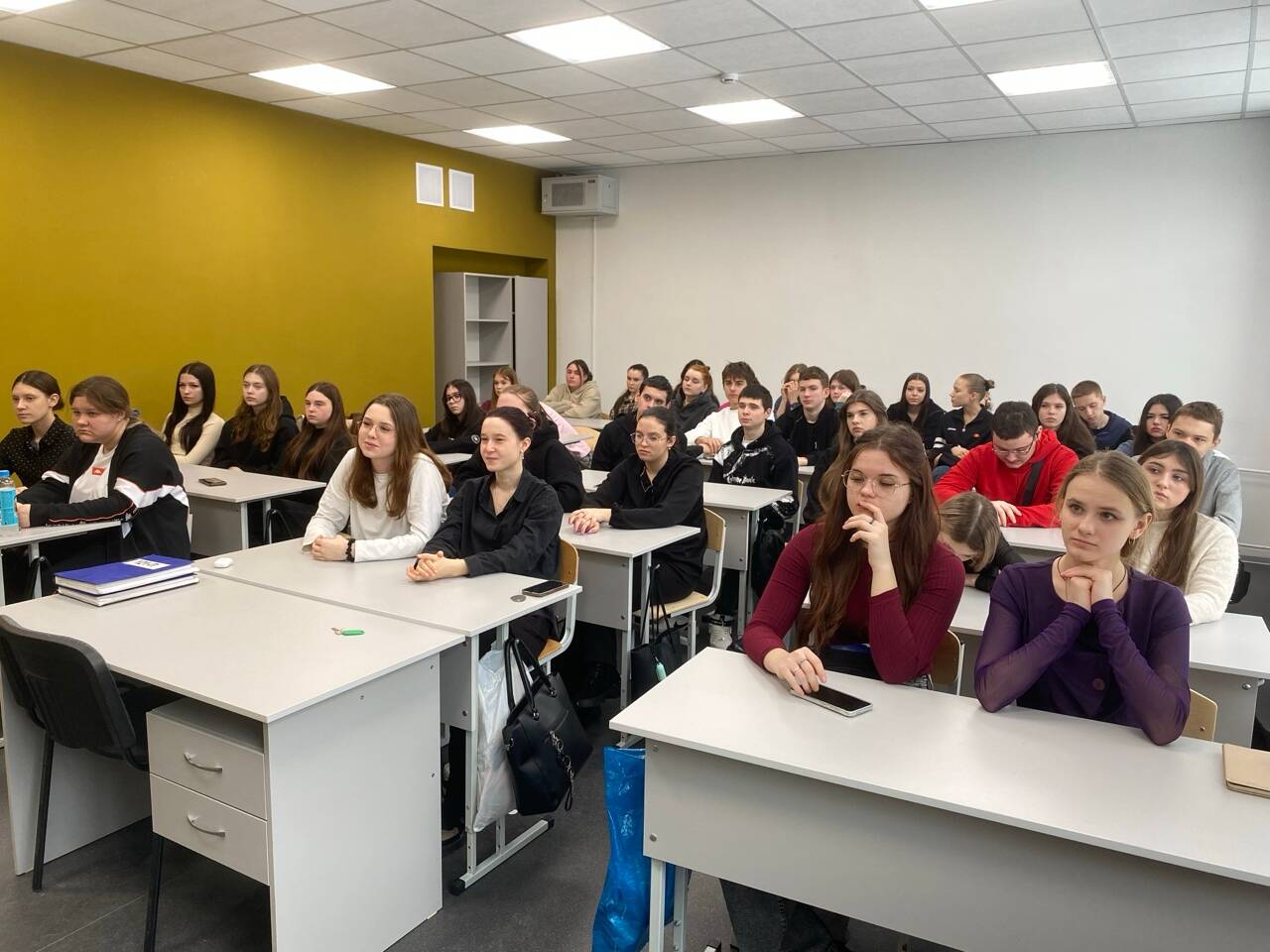 «Во имя света и свободы»