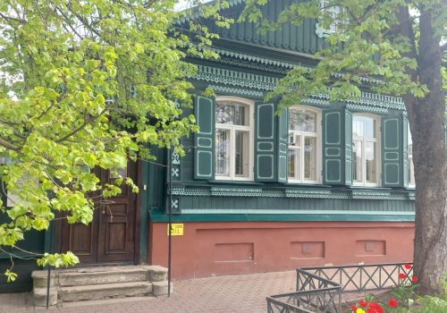 b8a8ccaf-fd25-4e5e-977e-75f833e1090c